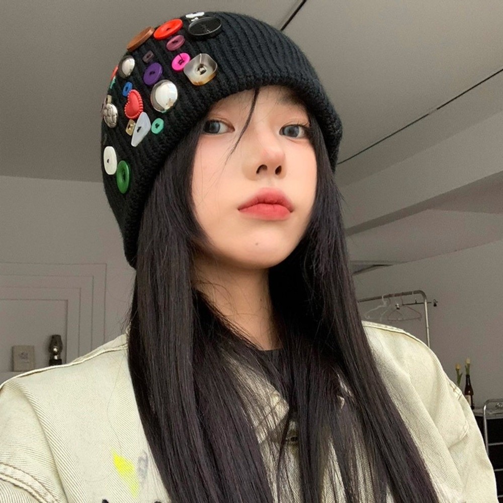 Beanie Cuffed Knit - قبعة بيني عصرية ملونة بأزرار، قبعة
