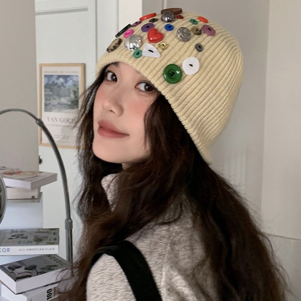 قبعة بيني عصرية ملونة بأزرار،  - مراجعة Beanie Cuffed Knit وسعره